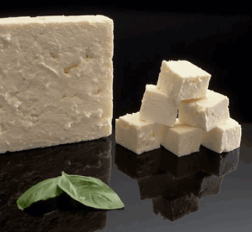 Los griegos consumían grandes cantidades de queso acompañados de frutos secos