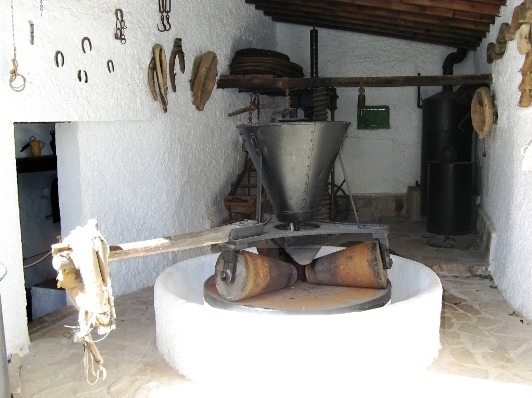 Molino de rulo para elaborar aceite de oliva
